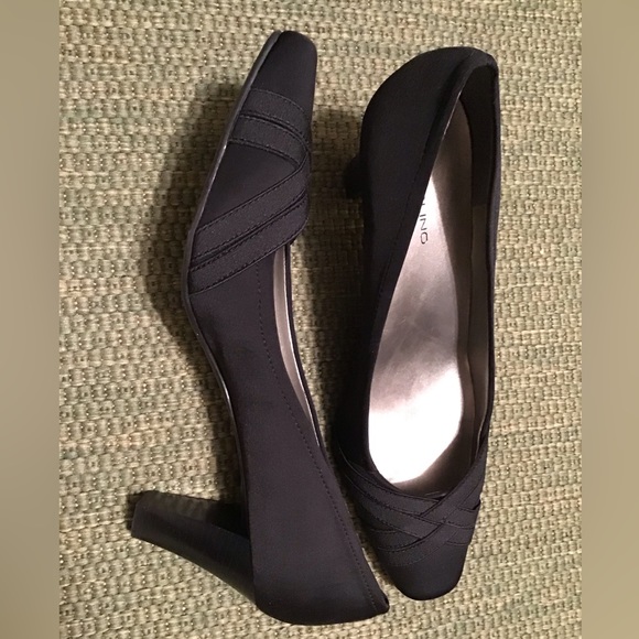 Bandolino Shoes - Bandolio heels size 11